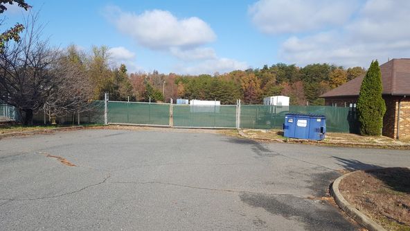 21 Venture Dr, Stafford, VA 22554